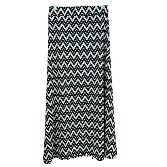 Metro Wear Black Beige Chevron Zigzag A-Line Maxi Skirt Women's Sz Small Studded - Picture 1 of 10